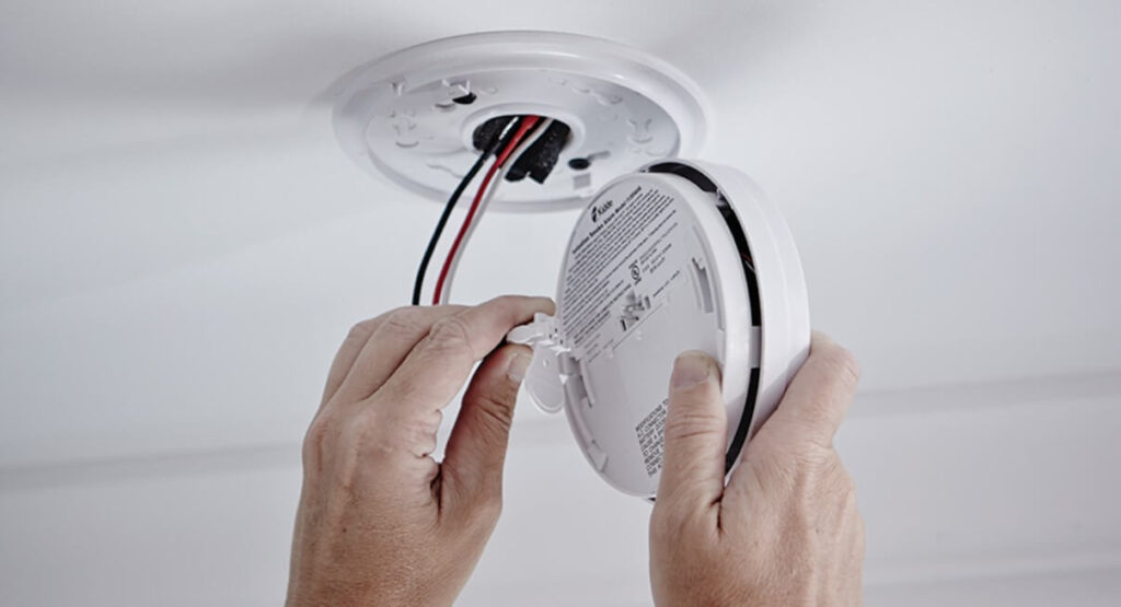 How Does A Hardwired Smoke Detector Work