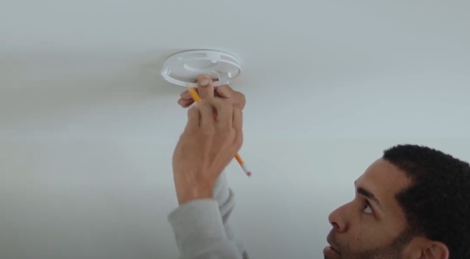 How do I know if my smoke detector is hardwired